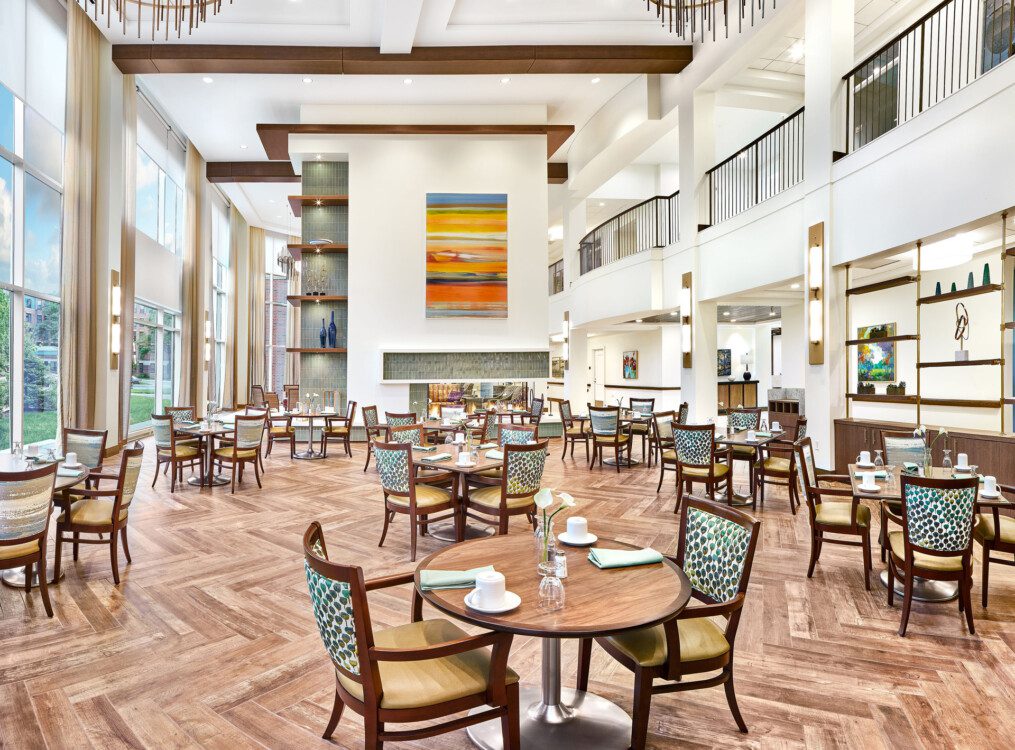 elegant main dining room at Oak Trace senior living community